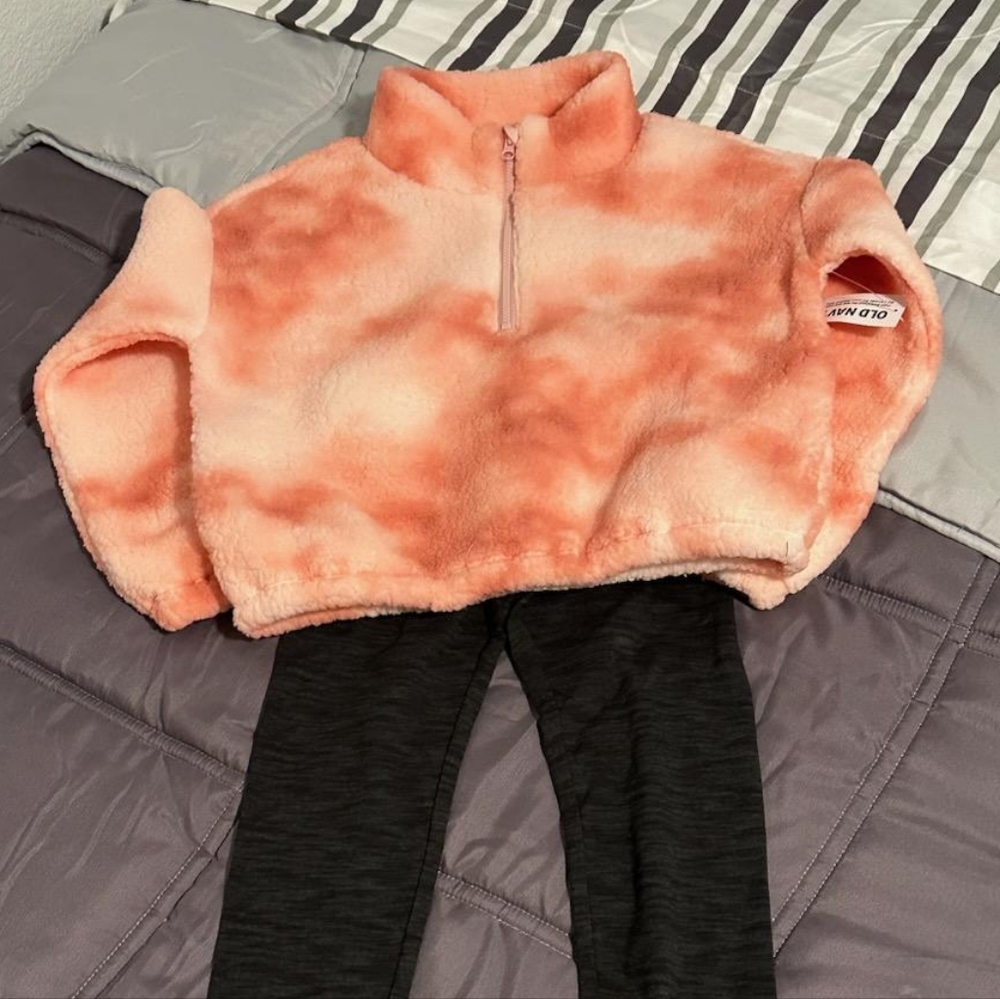 Old navy sweater and legging set